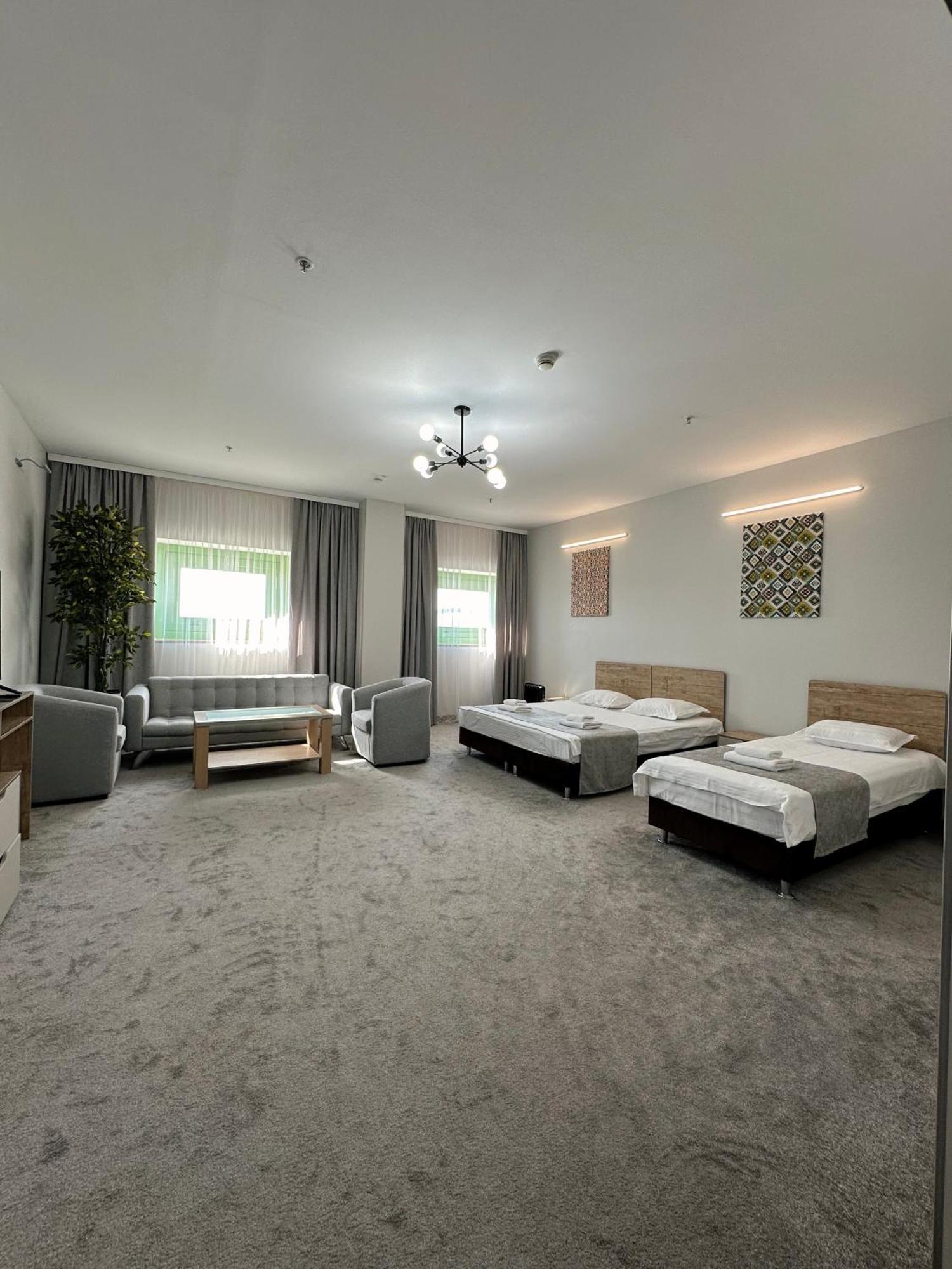 Port Inn Hotel Nur-Sultan  Exterior photo